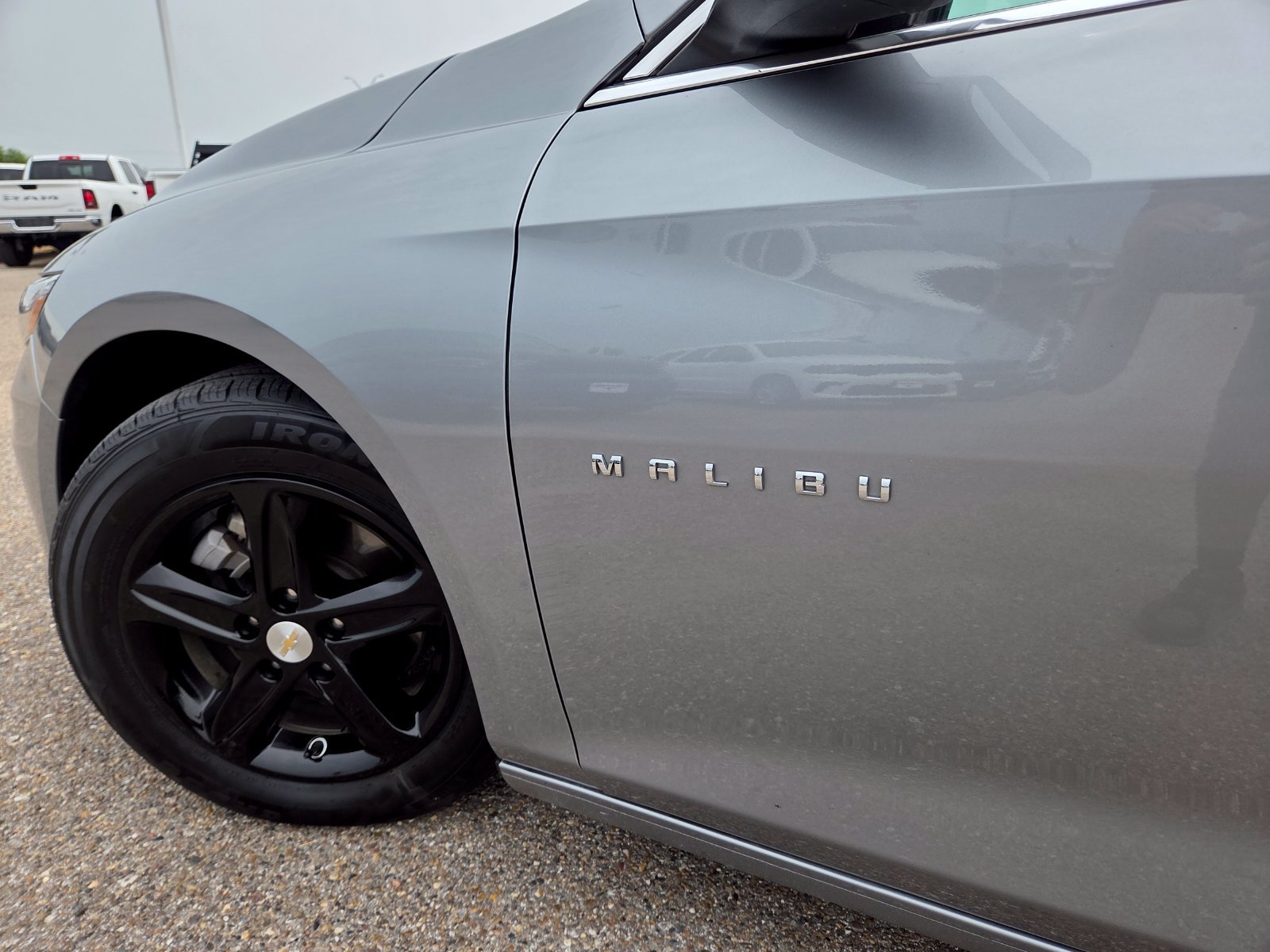 Used 2024 Chevrolet Malibu LT FWD image 11