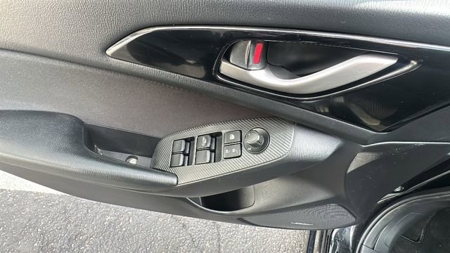 Used 2016 MAZDA MAZDA3 i Touring w/ Popular Equipment Package image 24