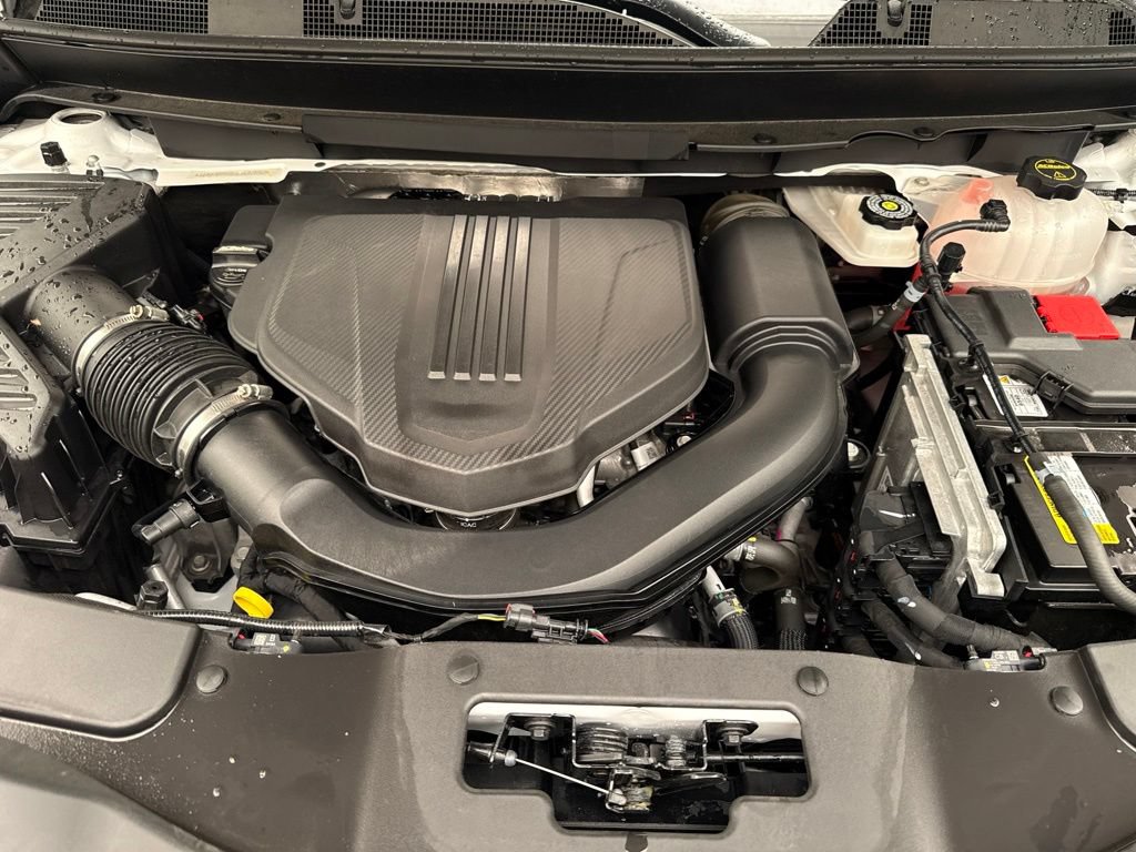 Used 2025 GMC Acadia Denali AWD/4WD image 12