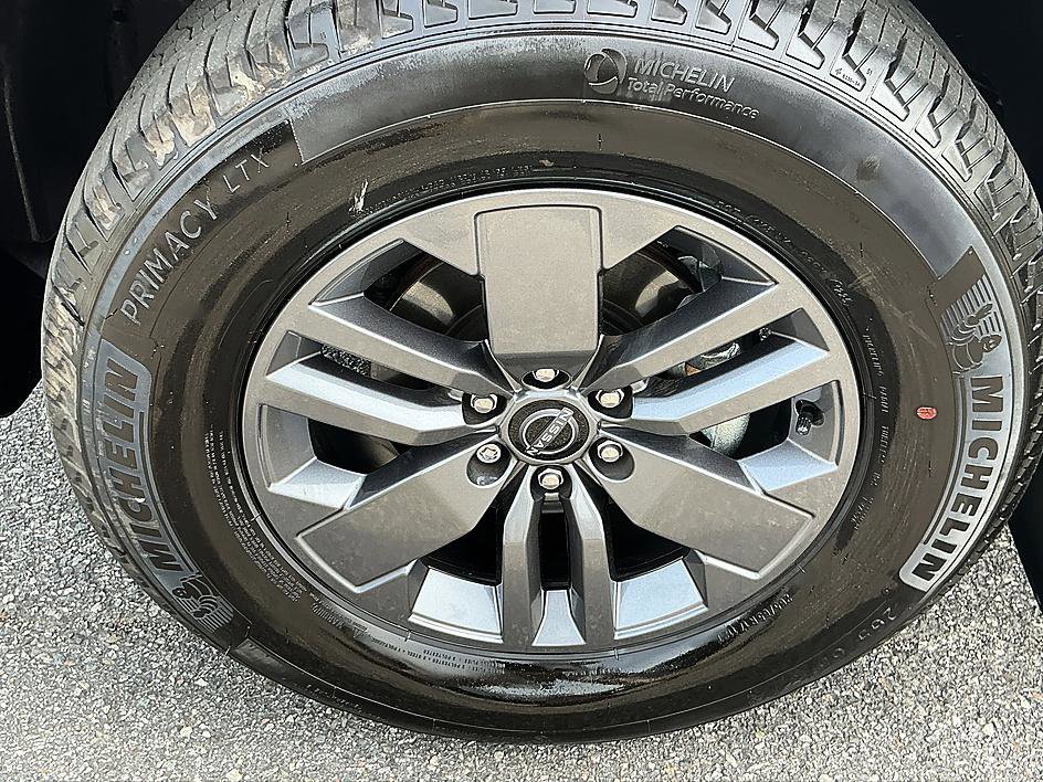 Certified 2025 Nissan Frontier SV w/ SV Convenience Package image 10