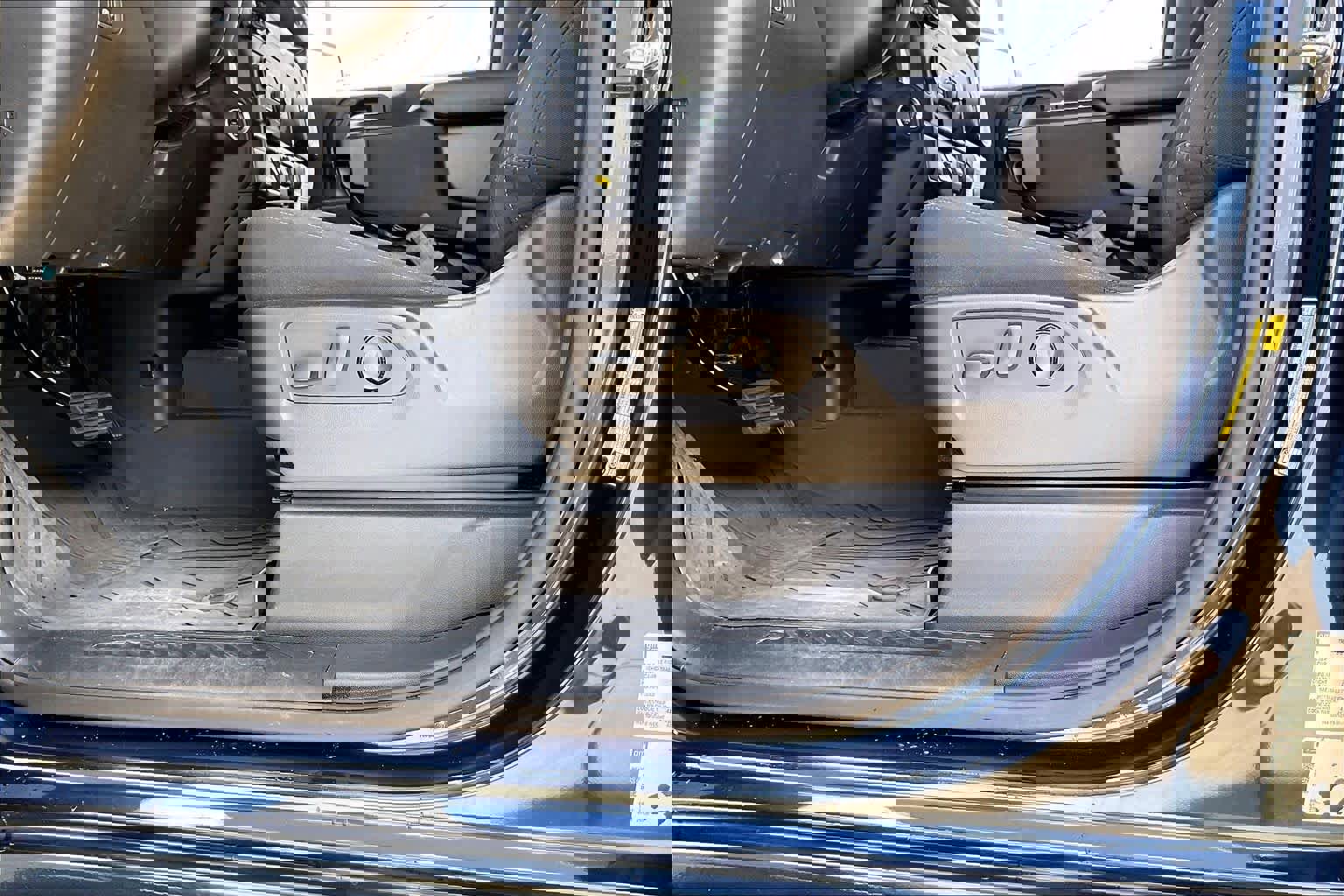 Used 2022 Chevrolet Silverado 1500 Custom image 36