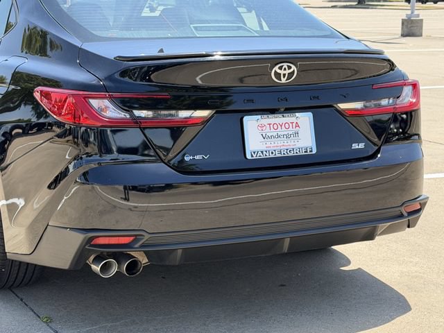 Used 2025 Toyota Camry SE FWD image 6