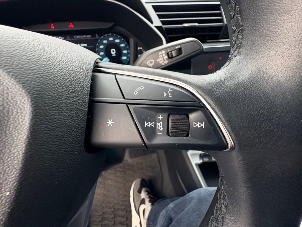 Used 2022 Audi Q3 2.0T Premium Plus image 22