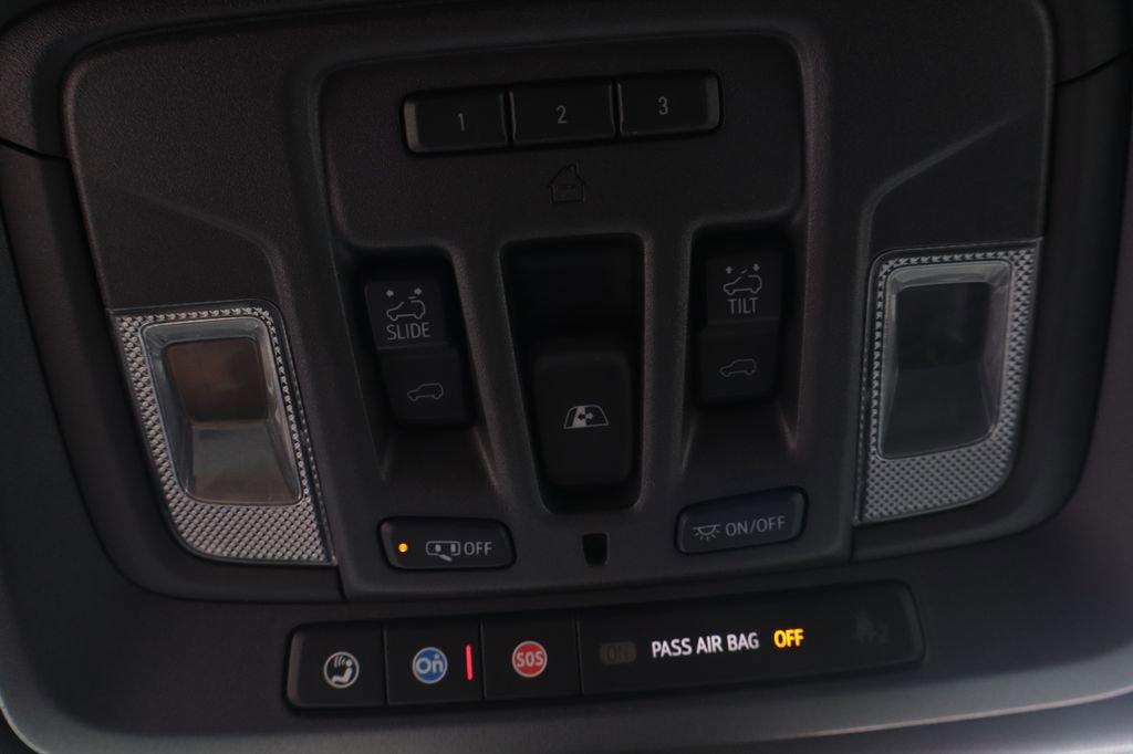 Used 2022 Chevrolet Silverado 3500 High Country w/ Safety Package II AWD/4WD image 31