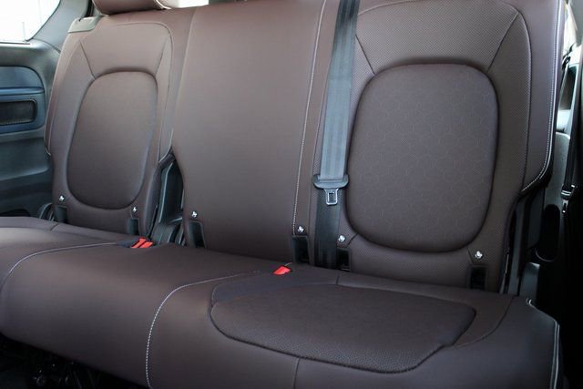 New 2025 Volkswagen ID. Buzz Pro S image 18