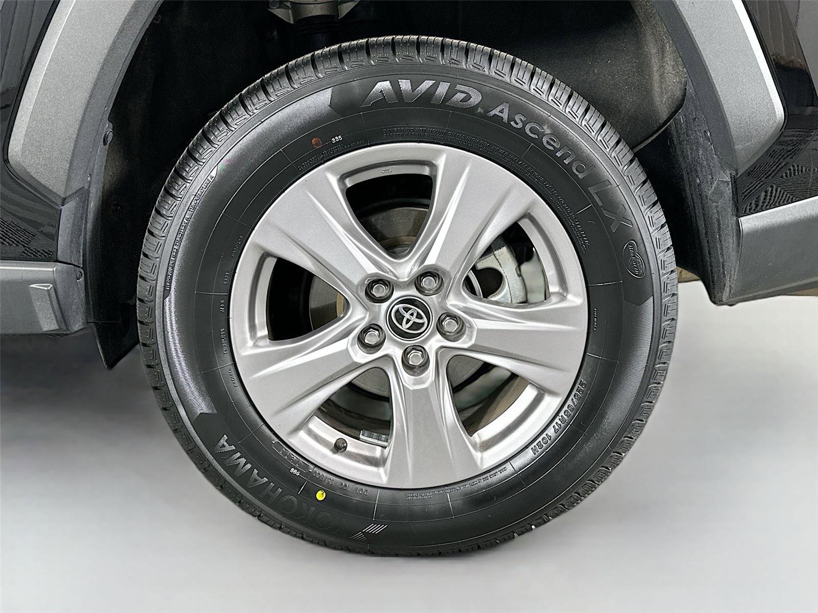 Certified 2025 Toyota RAV4 XLE AWD/4WD image 28