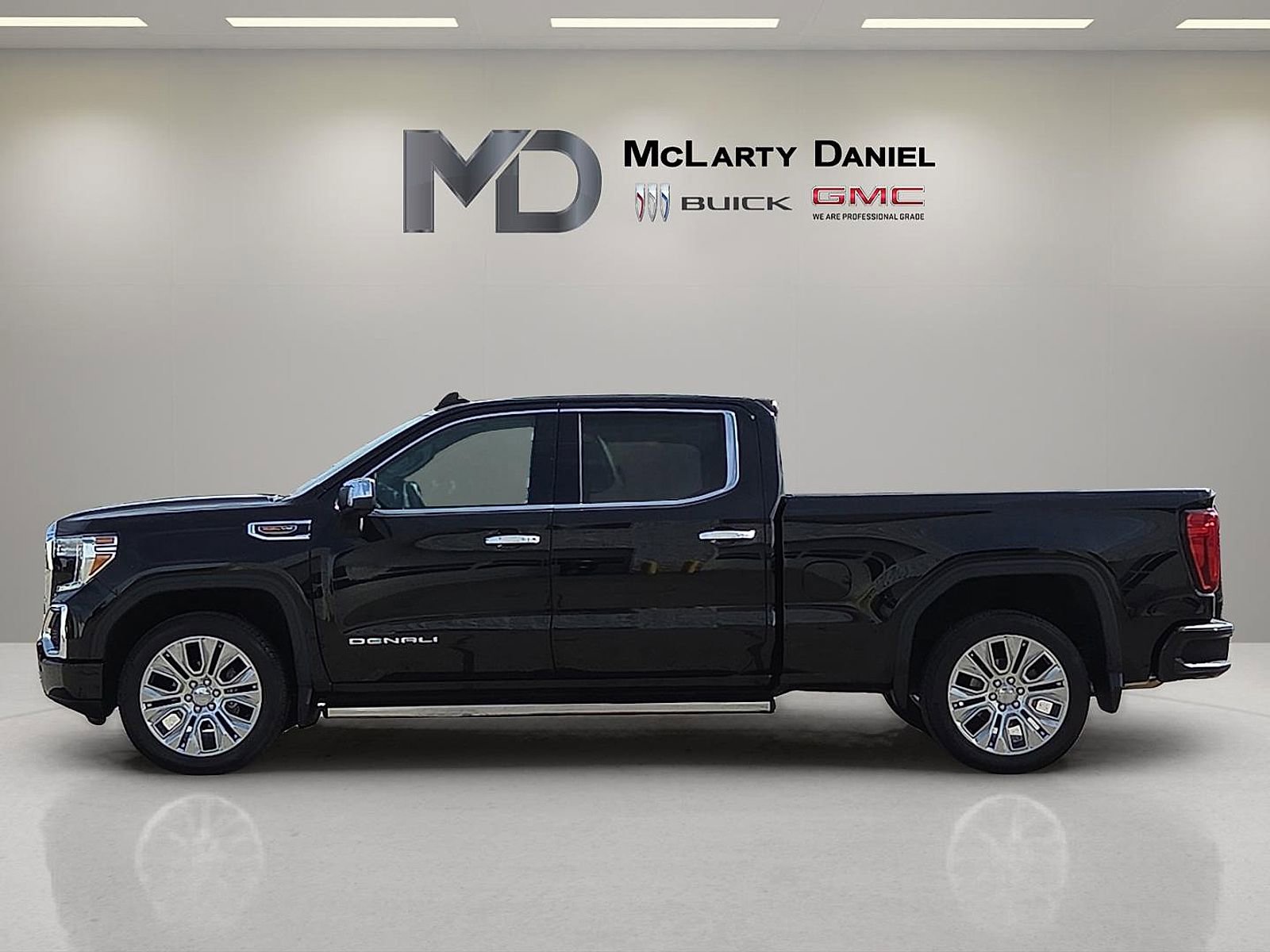 Certified 2021 GMC Sierra 1500 Denali w/ Denali Ultimate Package image 3
