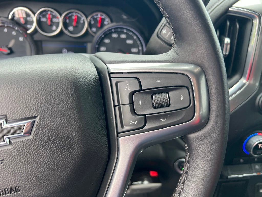 Used 2022 Chevrolet Silverado 1500 RST AWD/4WD image 32
