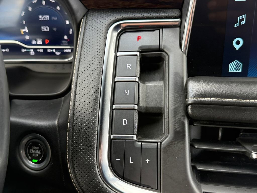 Used 2022 Chevrolet Suburban Premier AWD/4WD image 20
