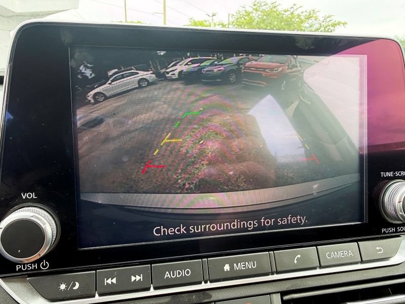 Used 2024 Nissan Altima 2.5 SV FWD image 19