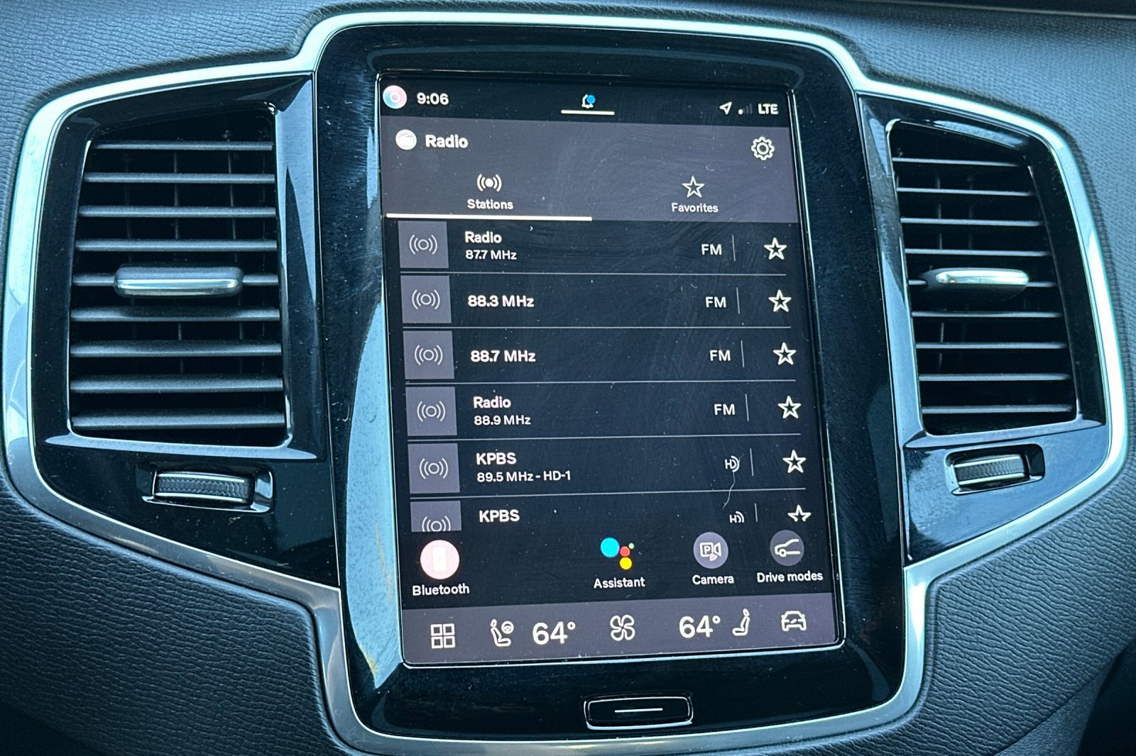 Certified 2023 Volvo XC90 B5 Plus AWD/4WD image 23