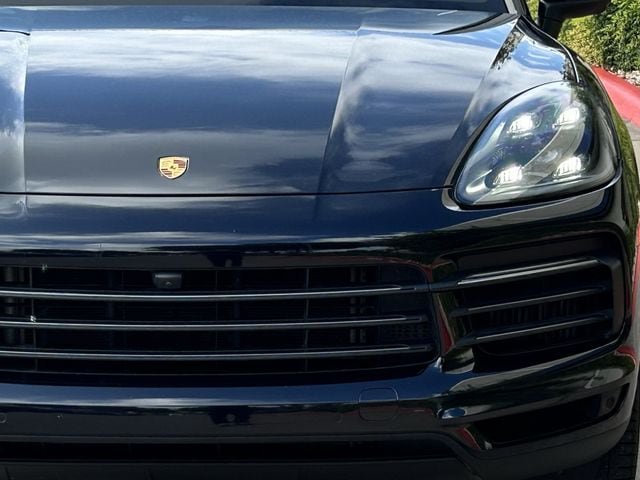 Used 2022 Porsche Cayenne Platinum Edition AWD/4WD image 9