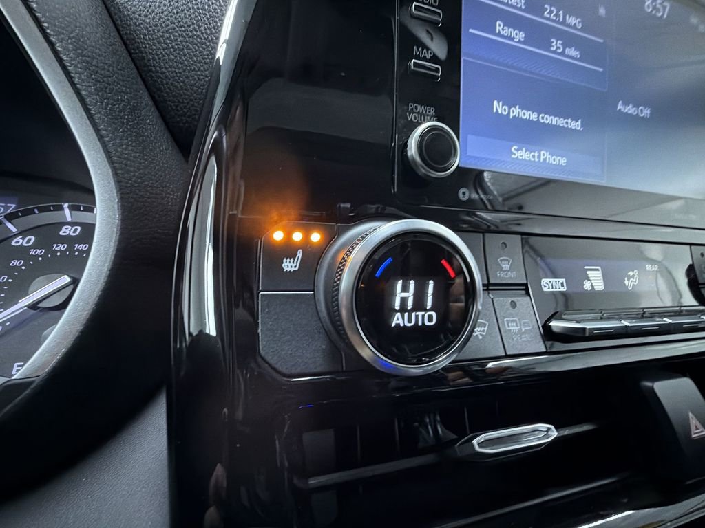 Used 2022 Toyota Highlander XLE image 24