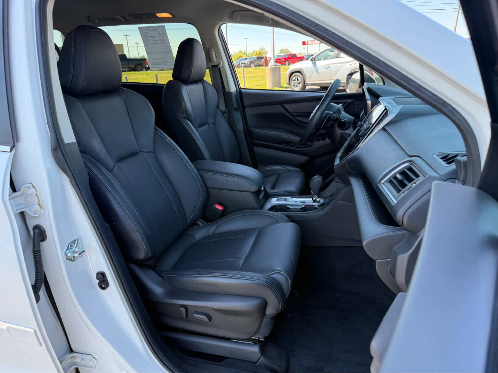 Used 2023 Subaru Ascent Limited AWD/4WD image 23