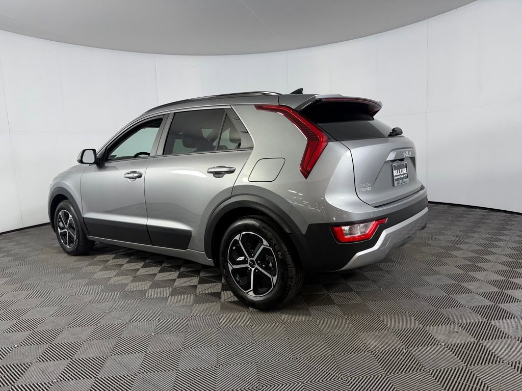 Used 2025 Kia Niro EX image 10