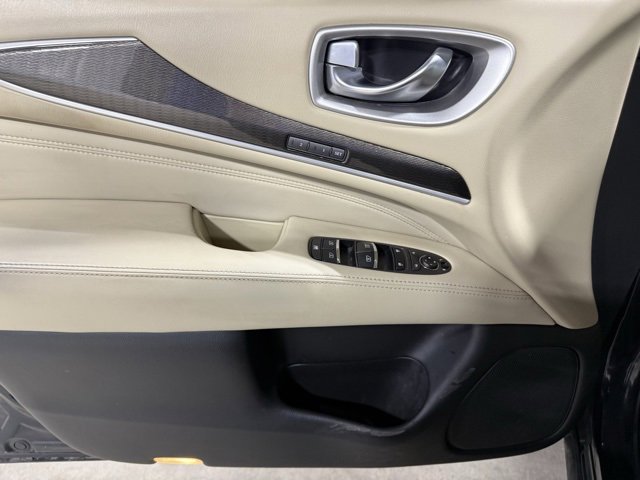 Used 2019 INFINITI QX60 Luxe w/ Essential Package image 7