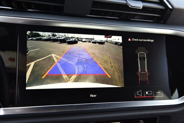 Used 2025 Audi Q3 2.0T Premium image 13