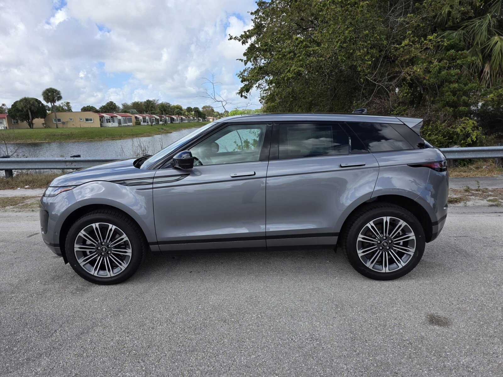 New 2026 Land Rover Range Rover Evoque S image 7