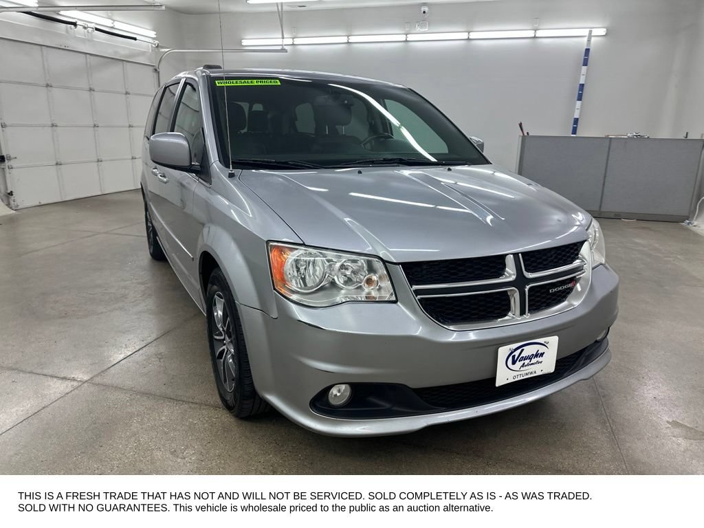 Used 2017 Dodge Grand Caravan SXT FWD image 3