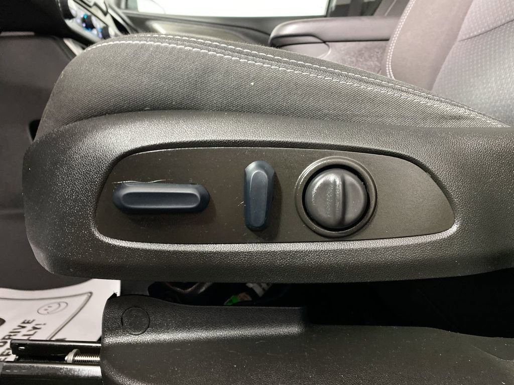 Certified 2023 GMC Terrain SLE w/ Driver Convenience Package image 12