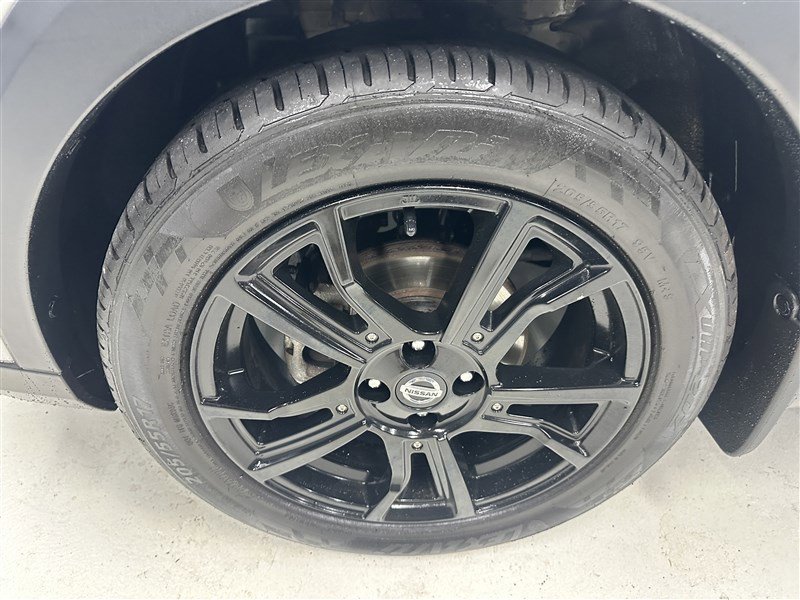 Used 2020 Nissan Kicks SR w/ Exterior Package FWD image 15