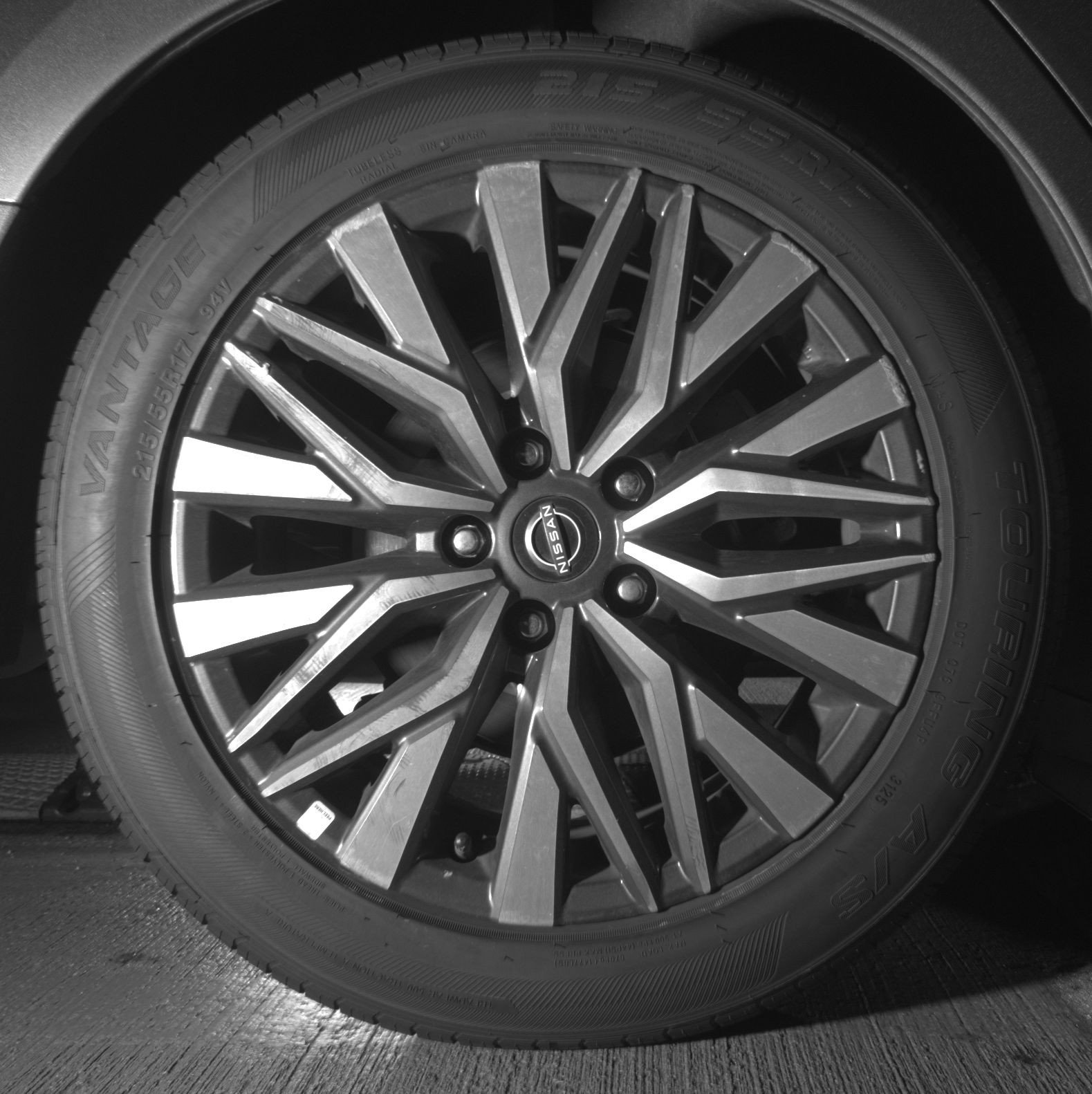Used 2025 Nissan Altima 2.5 SV FWD image 15