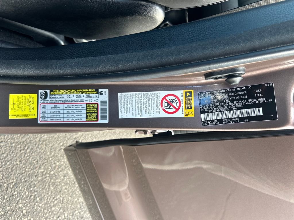 Certified 2017 Toyota Highlander XLE image 34