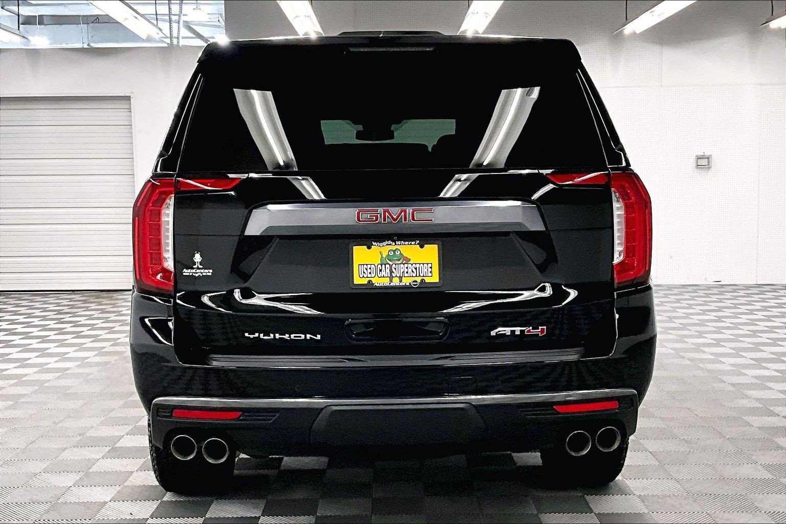 Used 2024 GMC Yukon AT4 w/ Technology Package AWD/4WD image 5