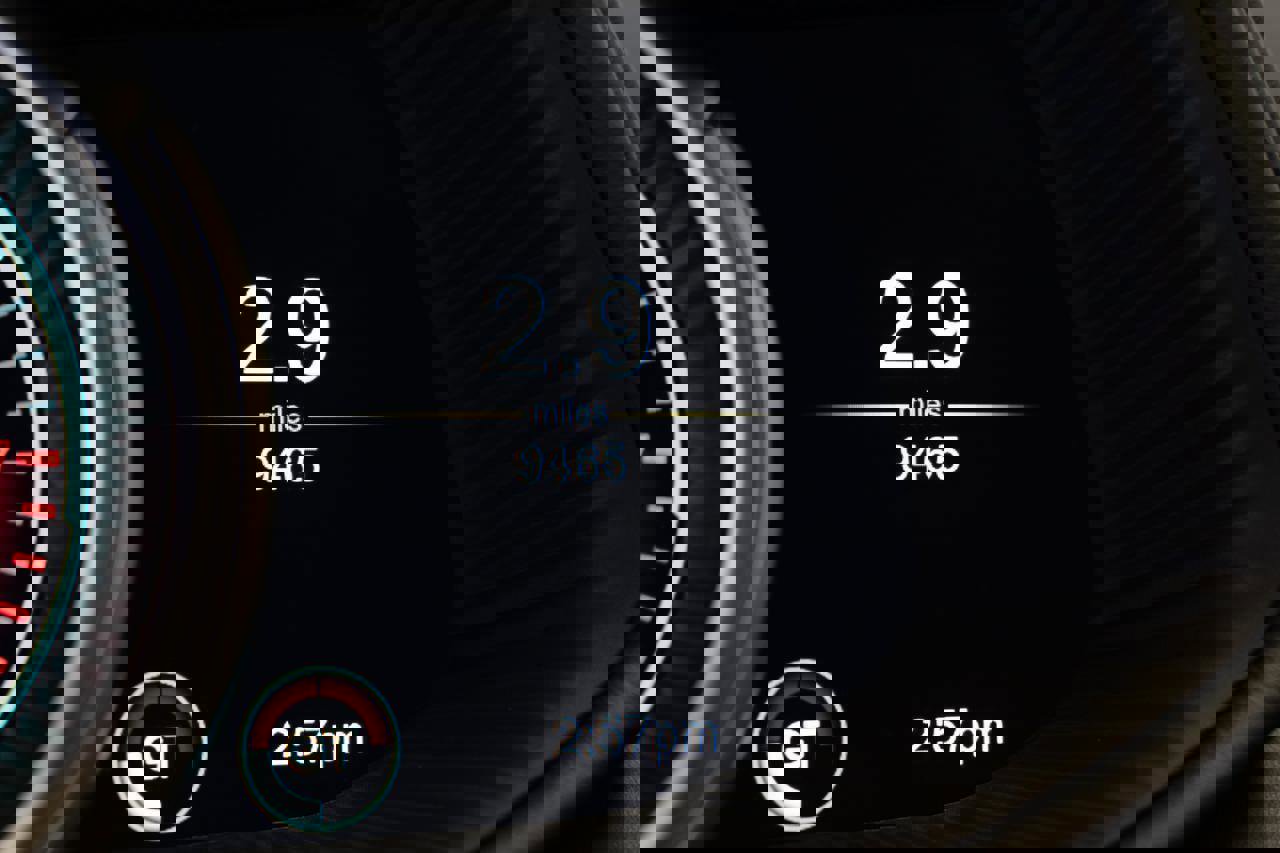 Used 2018 Aston Martin DB11 V12 image 39