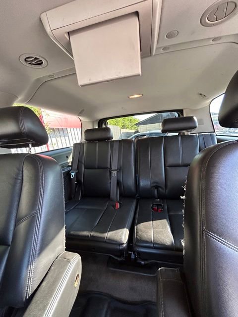 Used 2010 Chevrolet Suburban LT AWD/4WD image 12