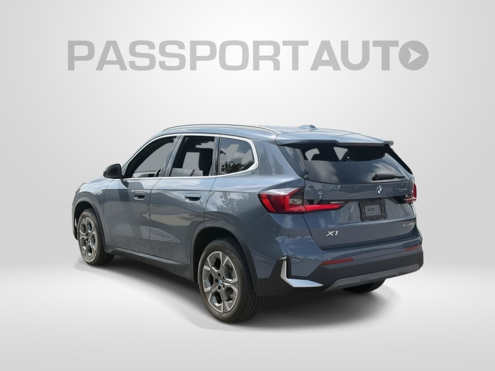 Used 2023 BMW X1 xDrive28i w/ Convenience Package AWD/4WD image 7