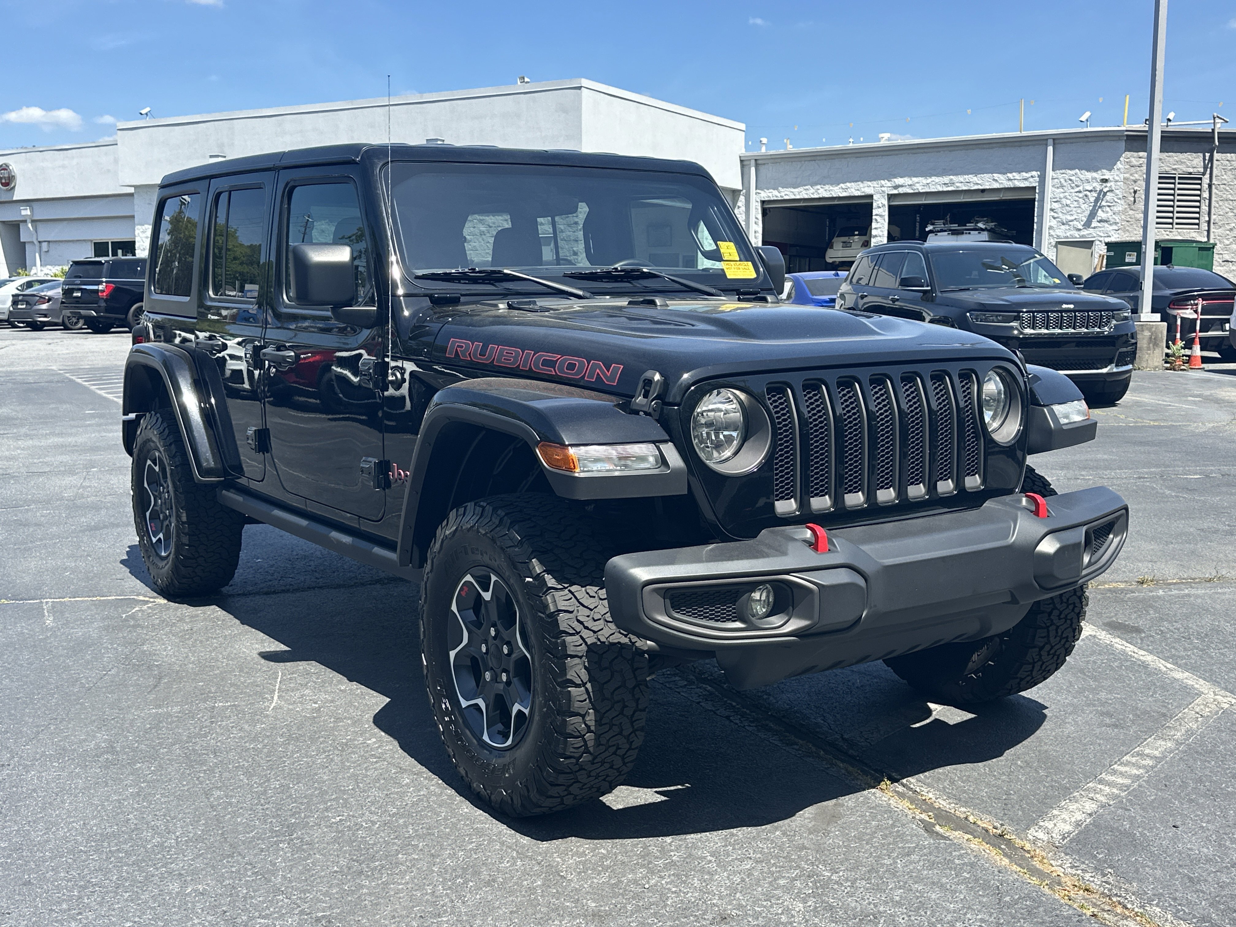 Used 2023 Jeep Wrangler Unlimited Rubicon w/ Cold Weather Group AWD/4WD image 2