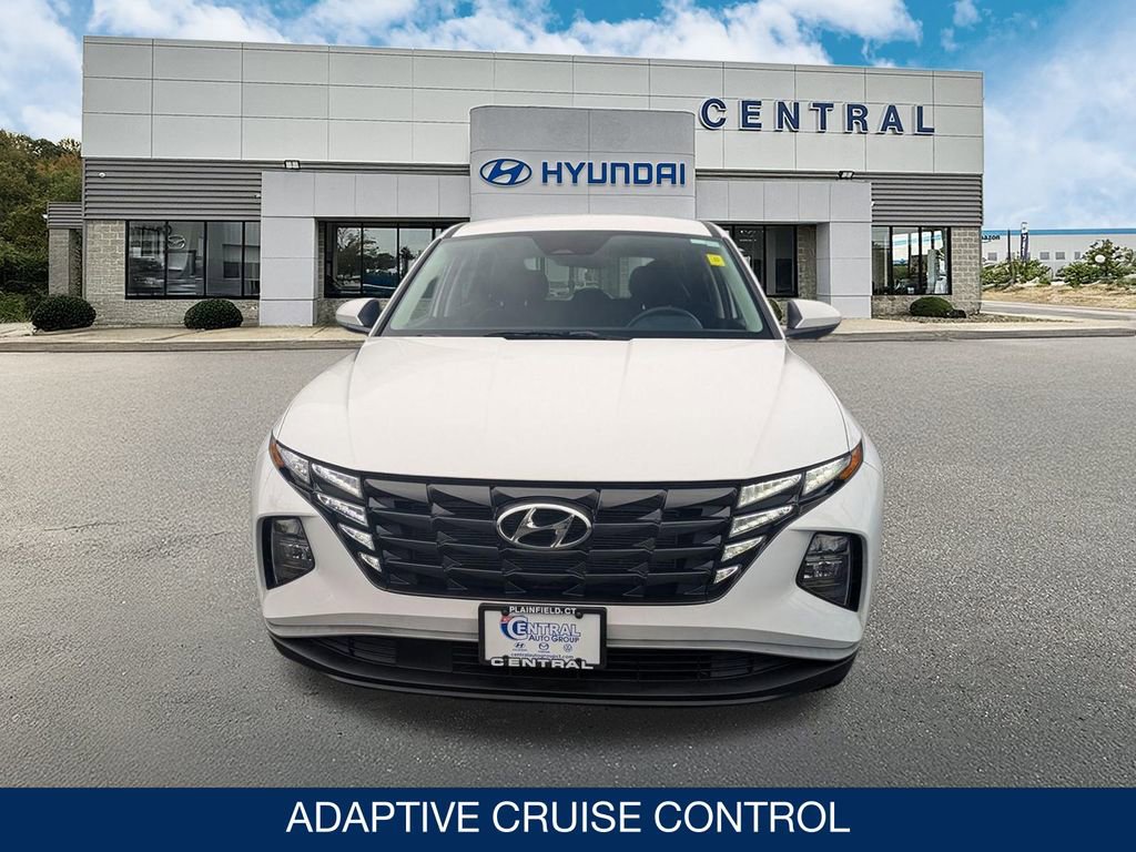 Certified 2024 Hyundai Tucson SE image 2