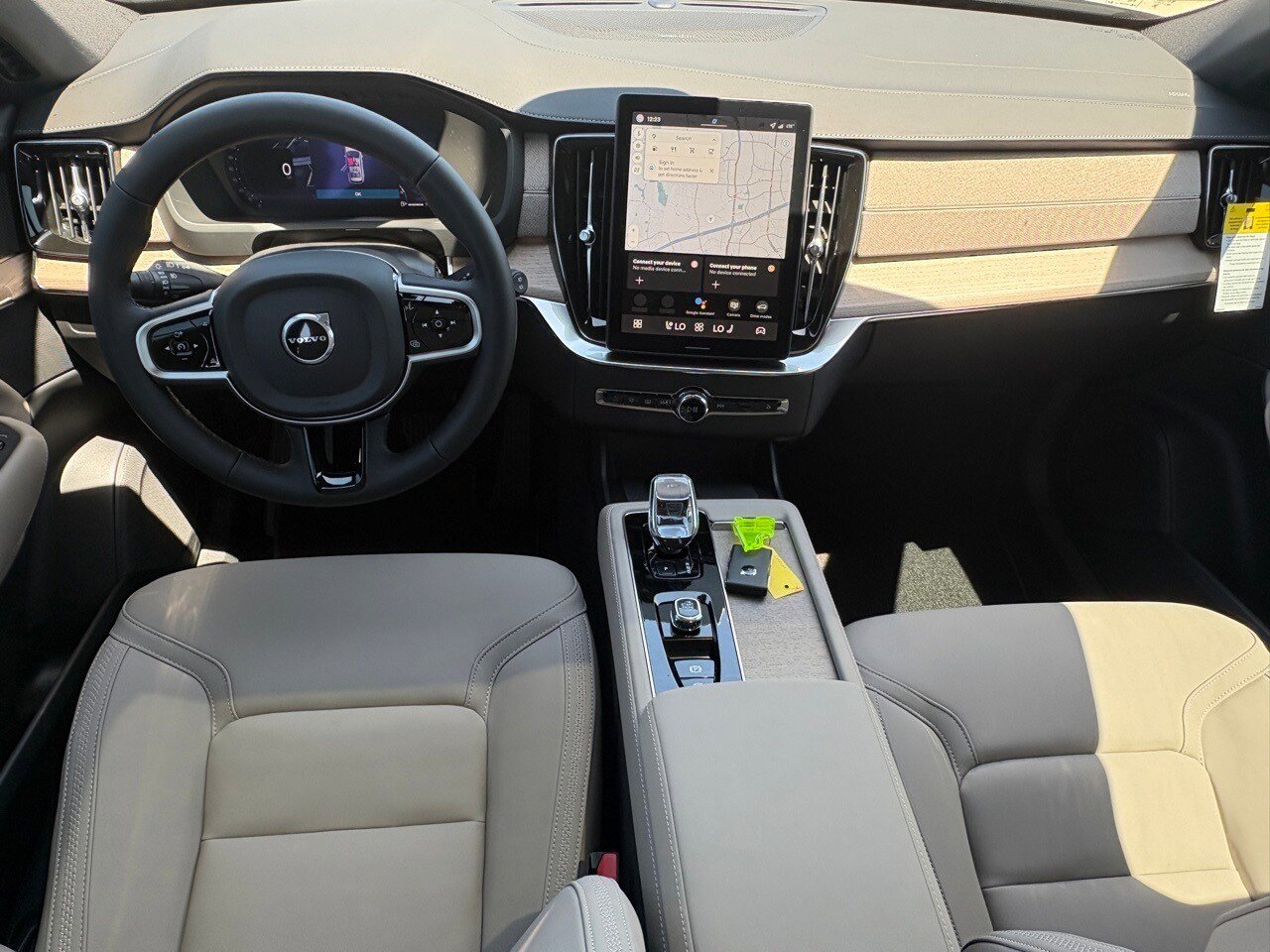 New 2026 Volvo XC90 B6 Plus w/ Protection Package Premier AWD/4WD image 10