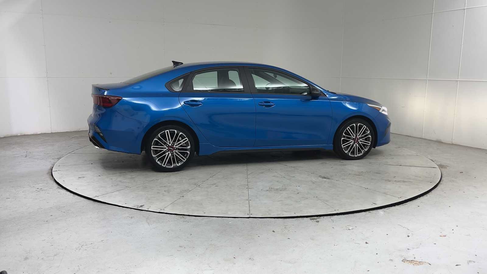 Used 2023 Kia Forte GT FWD image 9