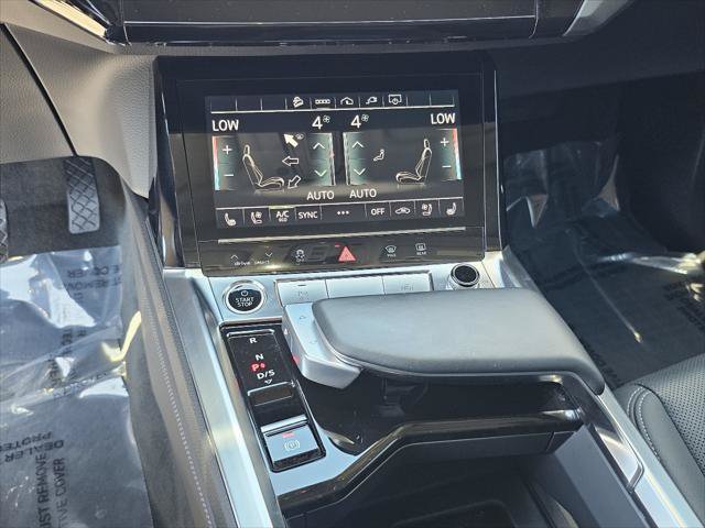 Used 2024 Audi Q8 e-tron Premium Plus w/ Premium Plus Package AWD/4WD image 11