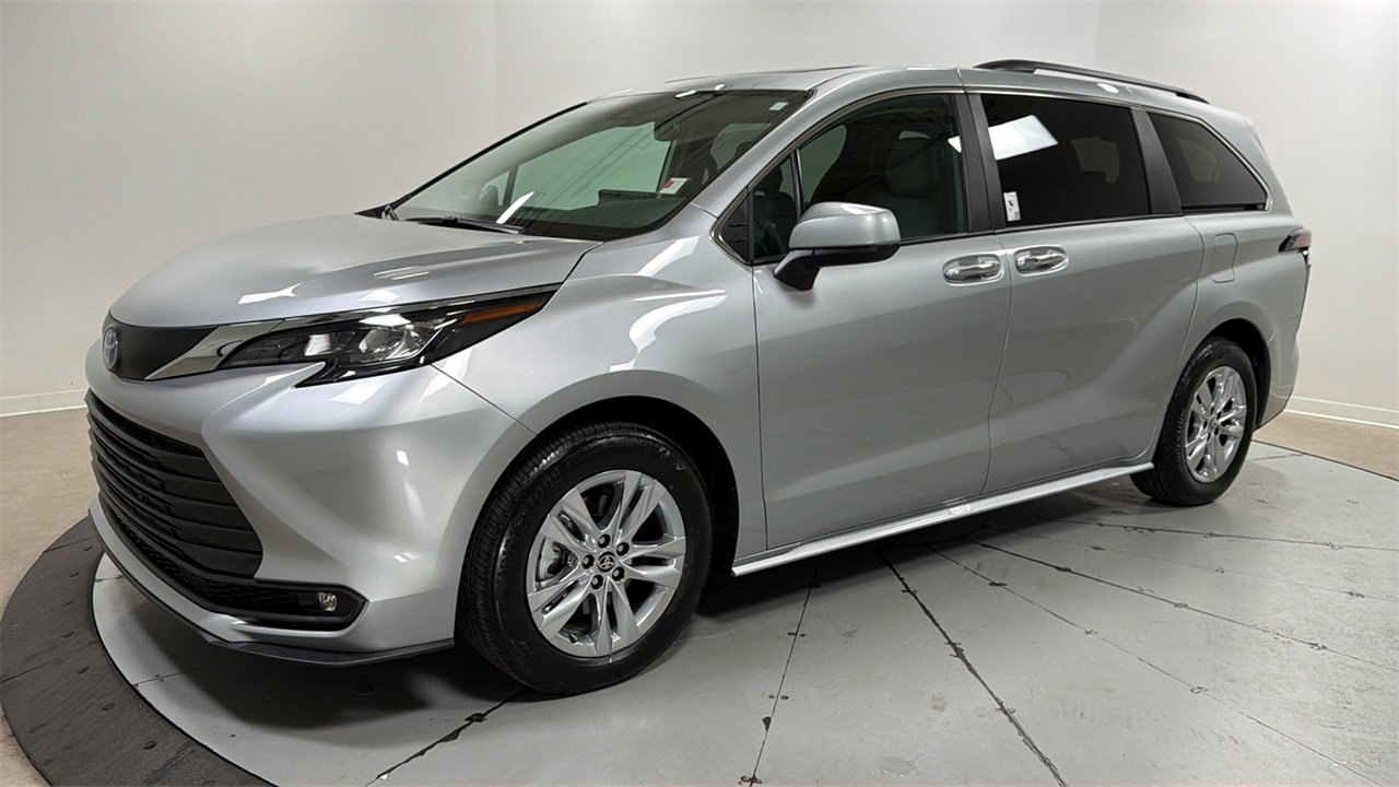 Used 2025 Toyota Sienna XLE