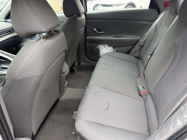 New 2026 Hyundai Elantra SE FWD image 11