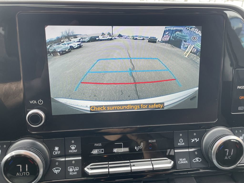 Used 2023 Toyota Highlander XLE image 19