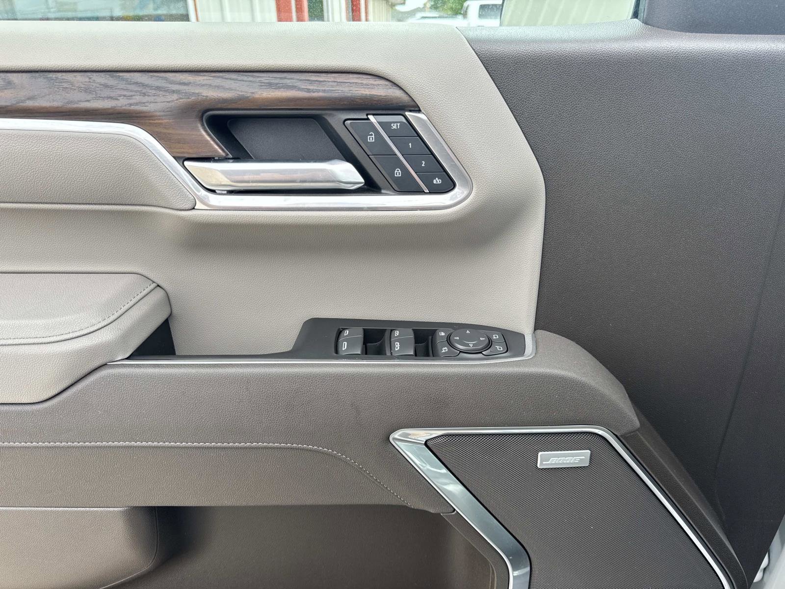 Used 2025 GMC Sierra 1500 SLT w/ SLT Premium Package image 19