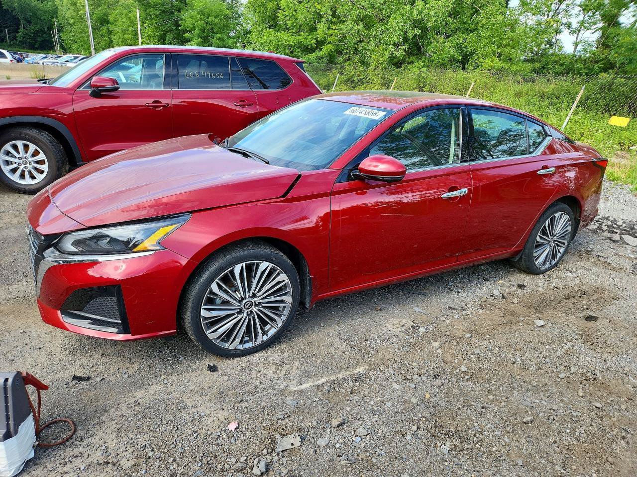 Used 2024 Nissan Altima 2.5 SL AWD/4WD image 2
