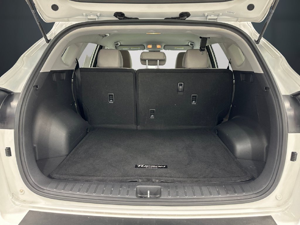 Used 2020 Hyundai Tucson Value w/ Cargo Package FWD image 12