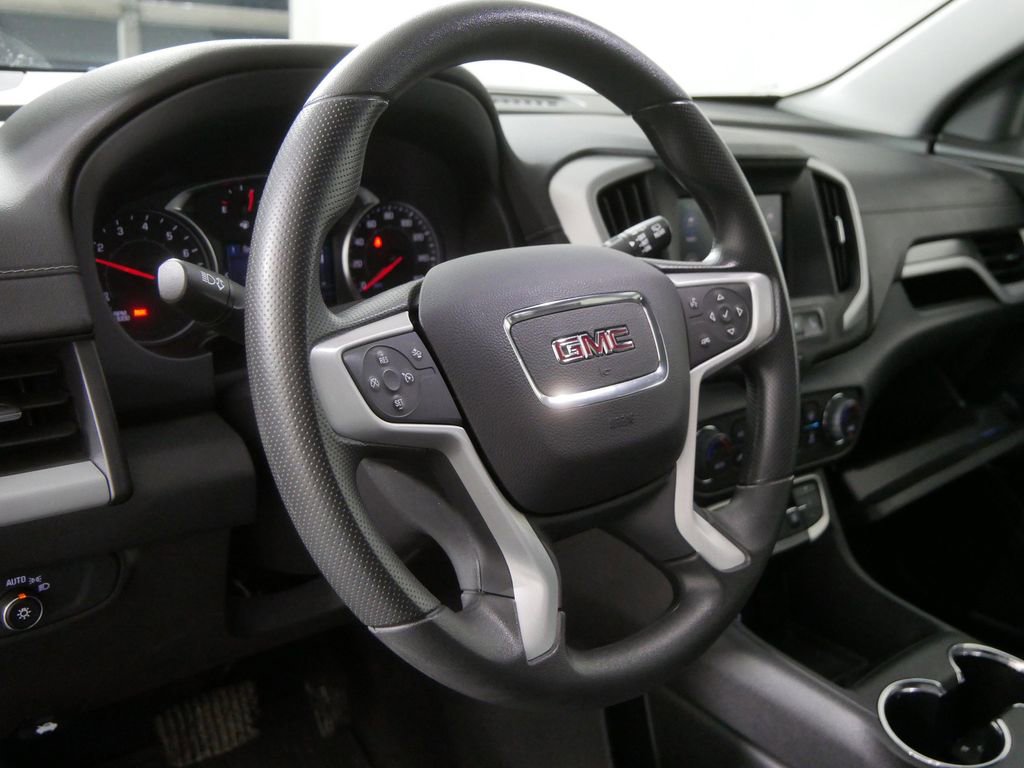 Used 2023 GMC Terrain SLE w/ Driver Convenience Package image 11