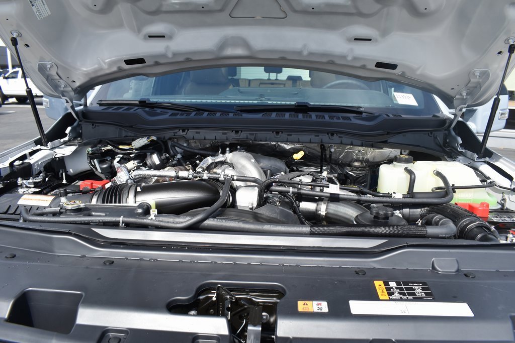 Used 2025 Ford F450 Lariat w/ FX4 Off-Road Package image 34