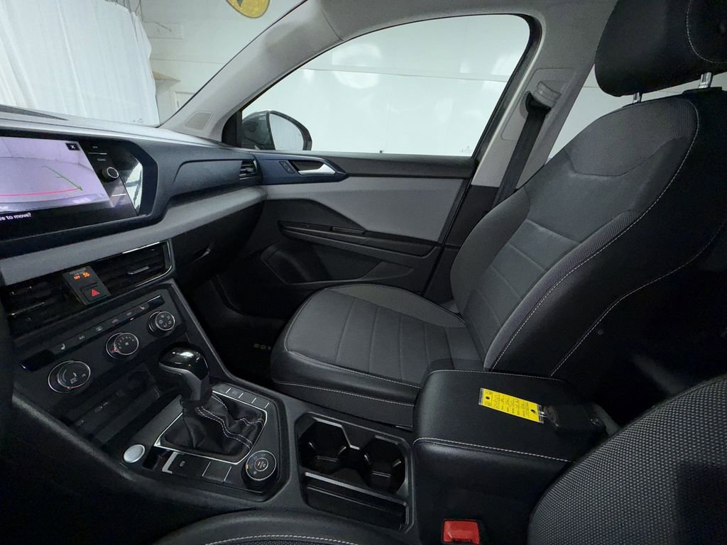 Used 2022 Volkswagen Taos SE w/ Panoramic Sunroof Package image 21