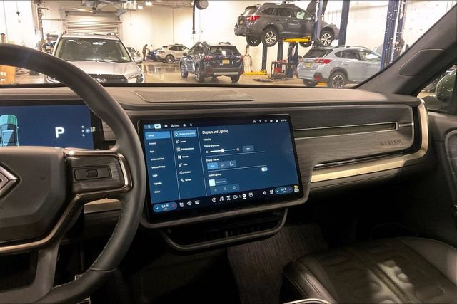Used 2023 Rivian R1S Adventure AWD/4WD image 6