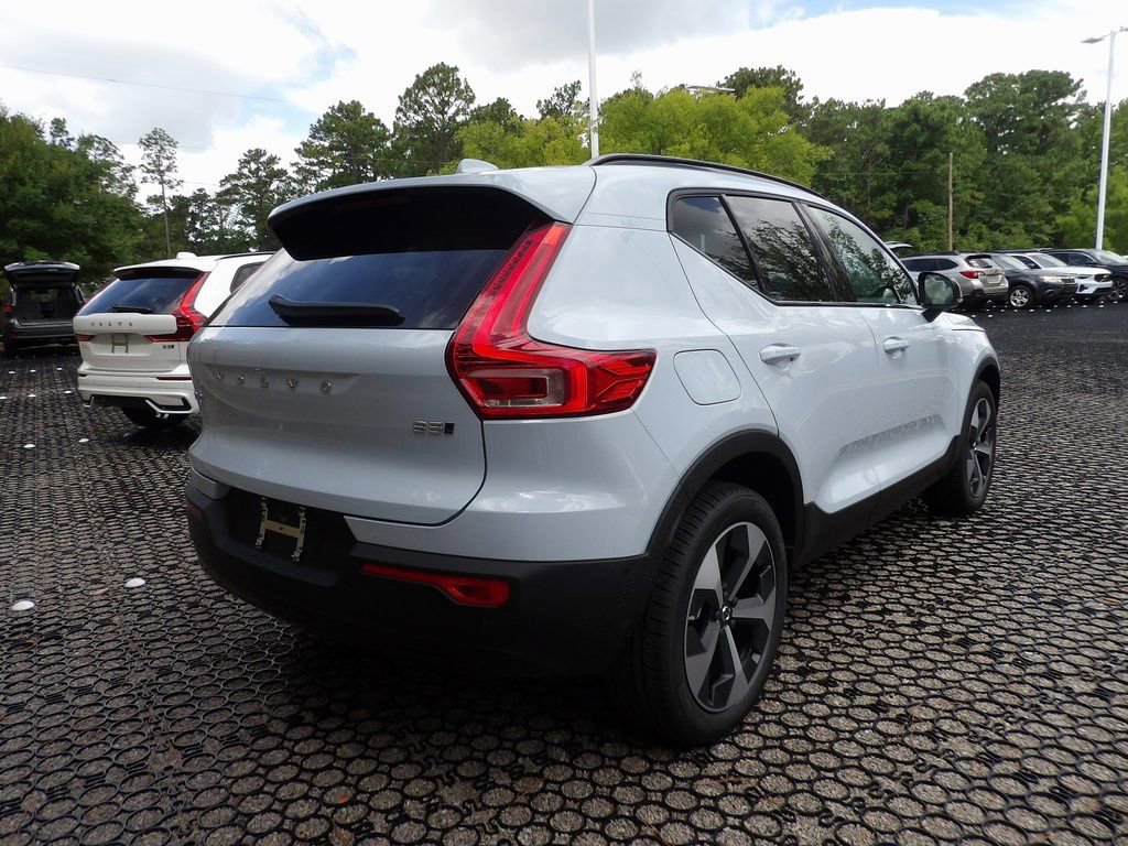 New 2026 Volvo XC40 B5 Plus w/ Protection Package Premier AWD/4WD image 5
