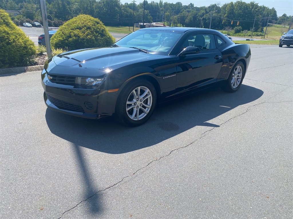 Used 2015 Chevrolet Camaro LS RWD image 5