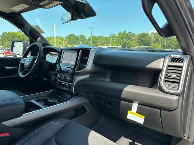 New 2026 RAM 1500 Express AWD/4WD image 45