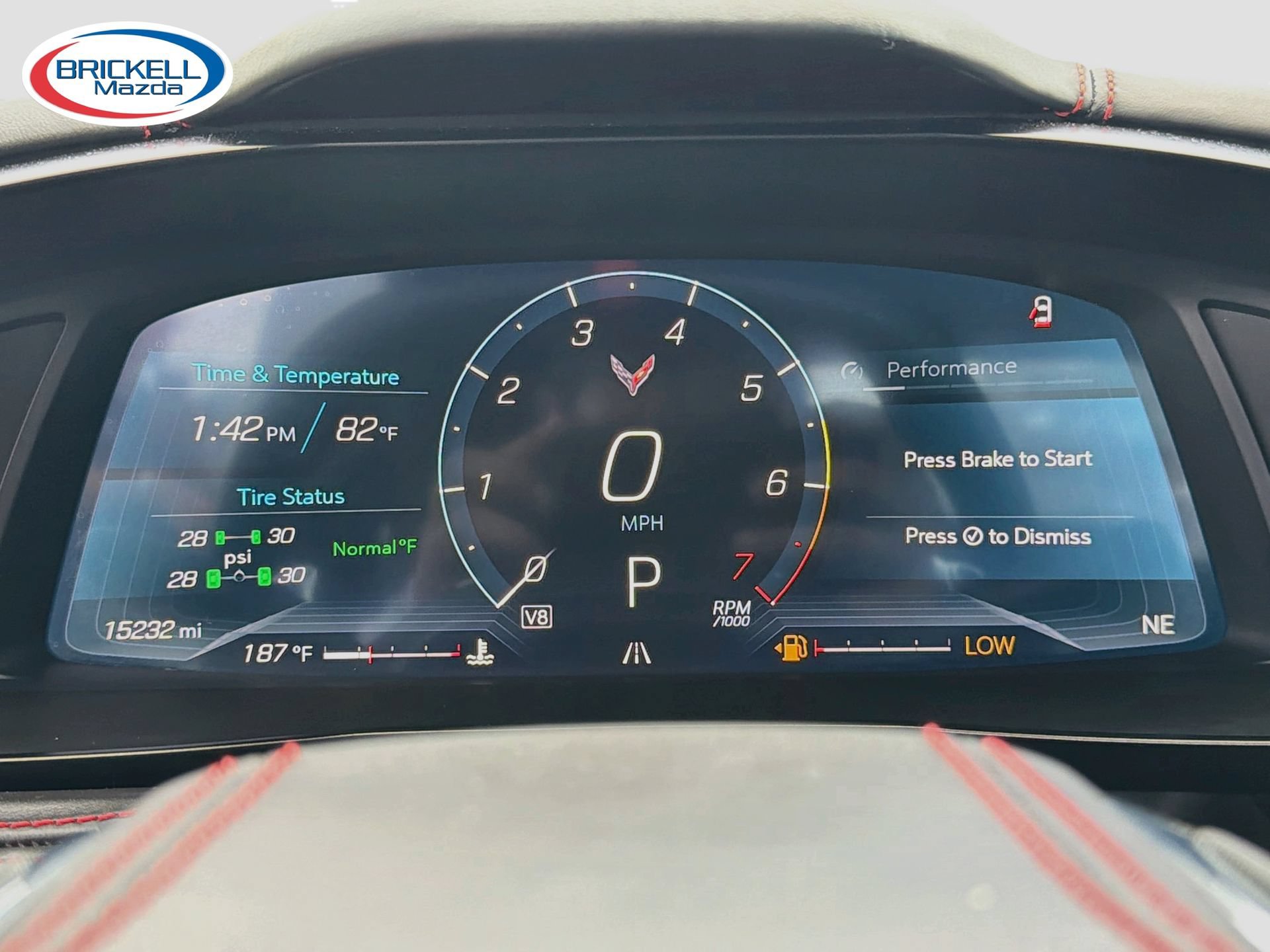 Used 2024 Chevrolet Corvette Stingray Premium Cpe w/ Body-Color Dual Roof Package RWD image 37